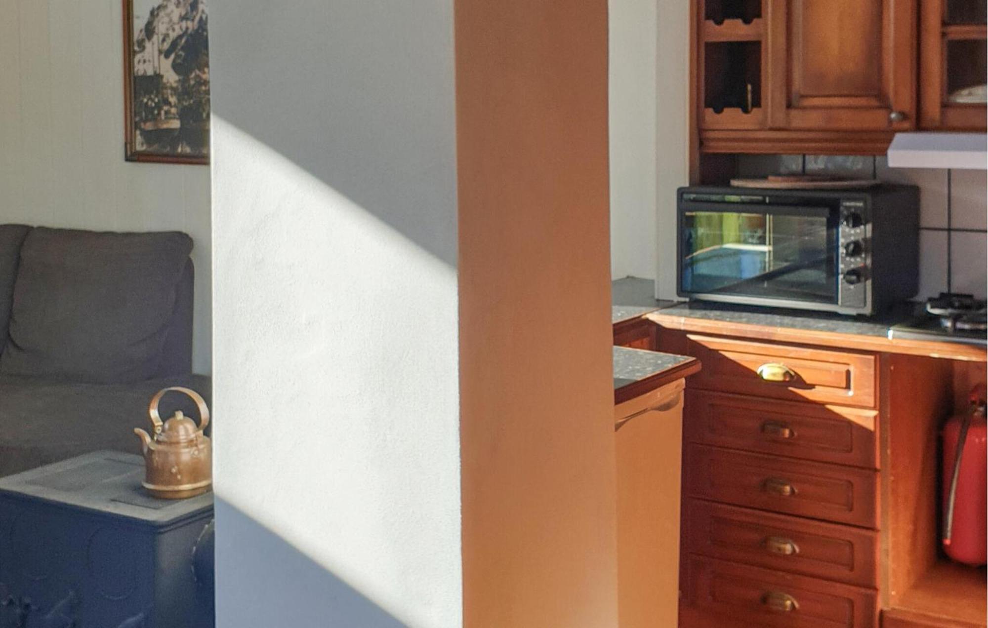 Beautiful Home In Vallavik With Kitchen Bu Exteriér fotografie